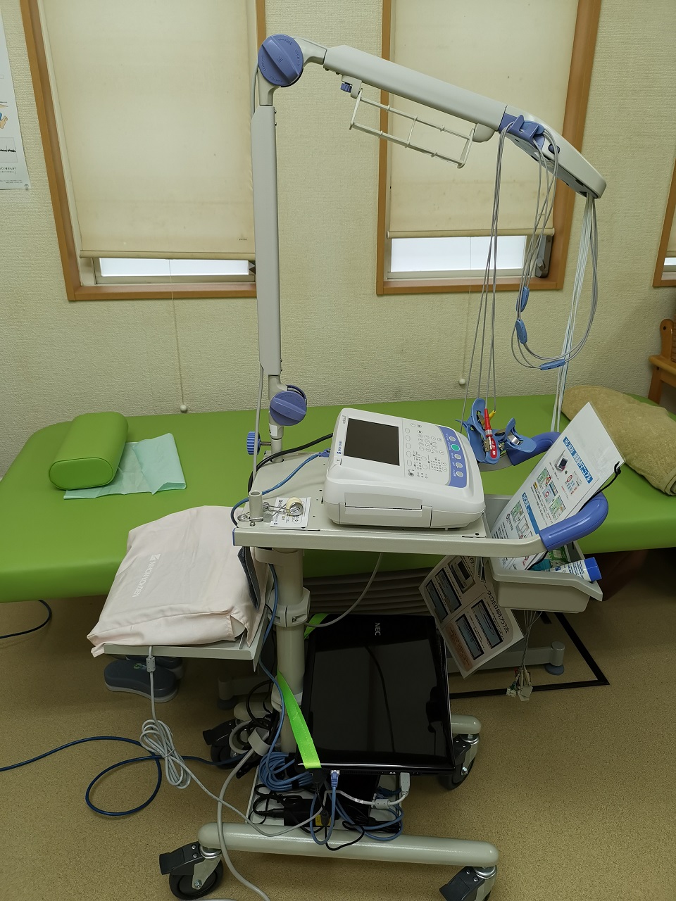 心電図検査装置